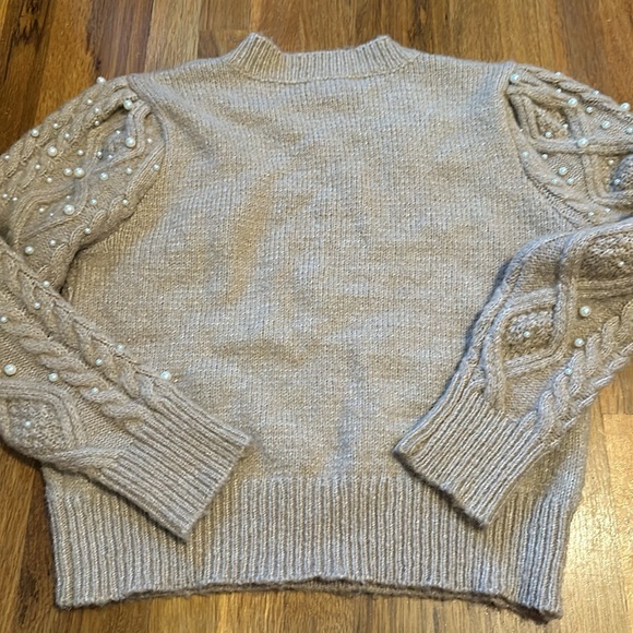 Astr the label oearl embellished taupe sweater size large - Picture 5 of 6